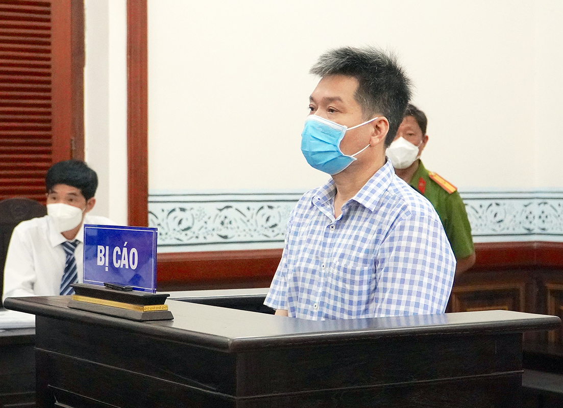 Cựu phóng viên Hoài Nam lĩnh 3 năm 6 tháng tù