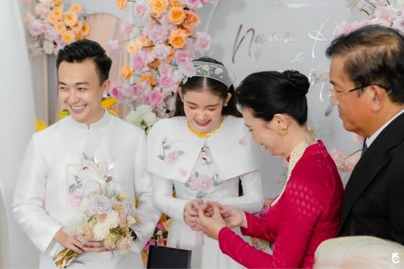 Lê Âu Ngân Anh viết tâm thư trấn an mẹ ruột trước khi xuất giá