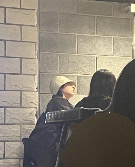 Fandom BTS náo loạn trước nghi vấn ảnh hẹn hò của Jungkook và bạn gái