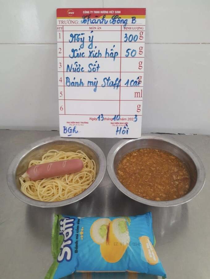 Hà Nội yêu cầu làm rõ nguyên nhân vụ ngộ độc thực phẩm tại Trường Tiểu học Thành Công B