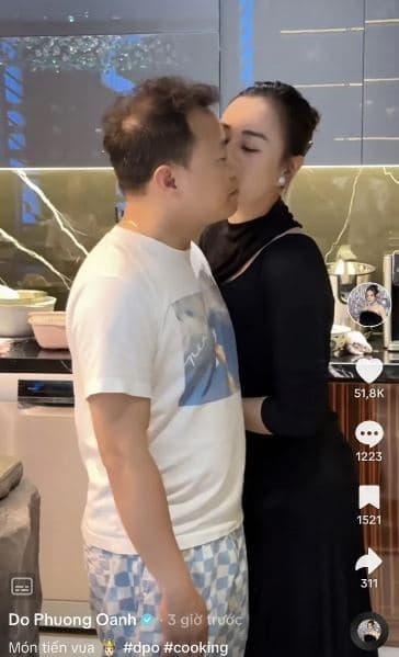 Phương Oanh trổ tài nội trợ khi đang bầu bí, Shark Bình và bố mẹ ruột có phản ứng gây chú ý
