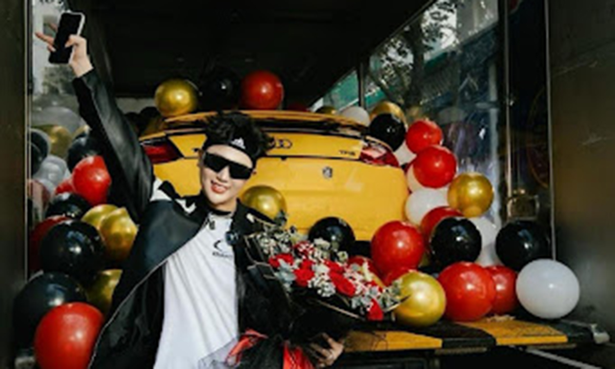Mickey Q “Tiền không còn là điều to lớn đối với tôi”